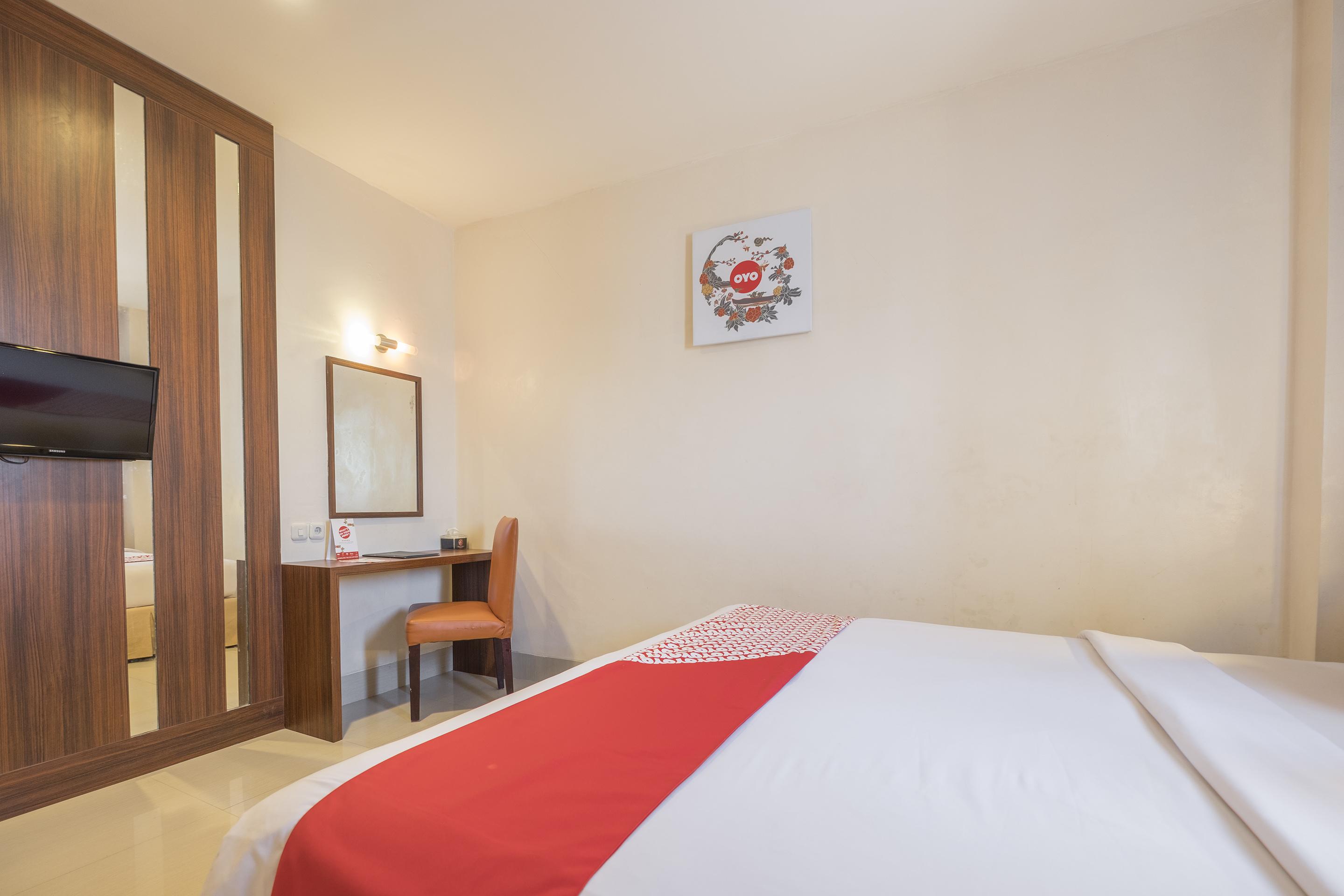 Collection O 1279 Hotel Grand Celino Makassar Exterior foto