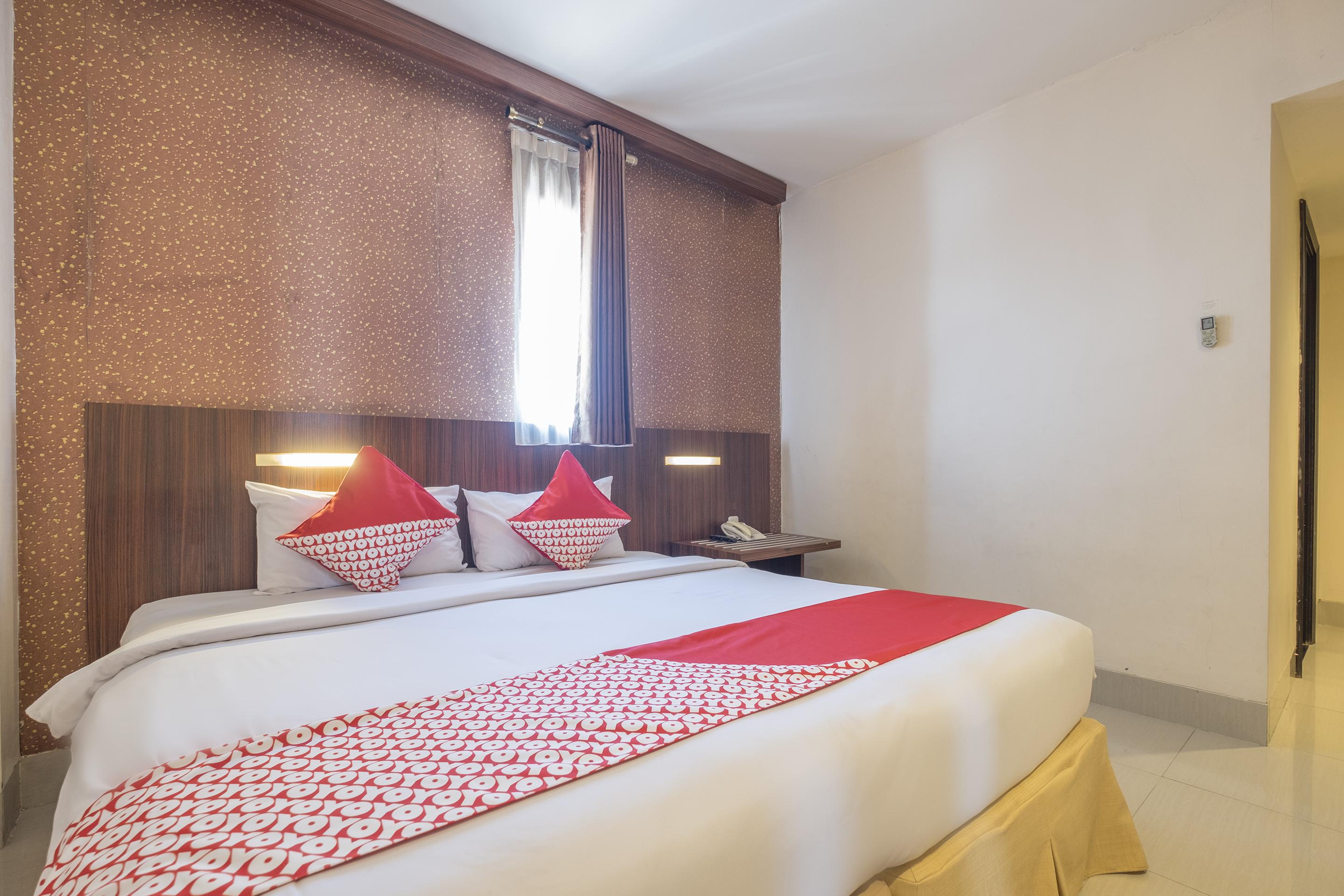 Collection O 1279 Hotel Grand Celino Makassar Exterior foto