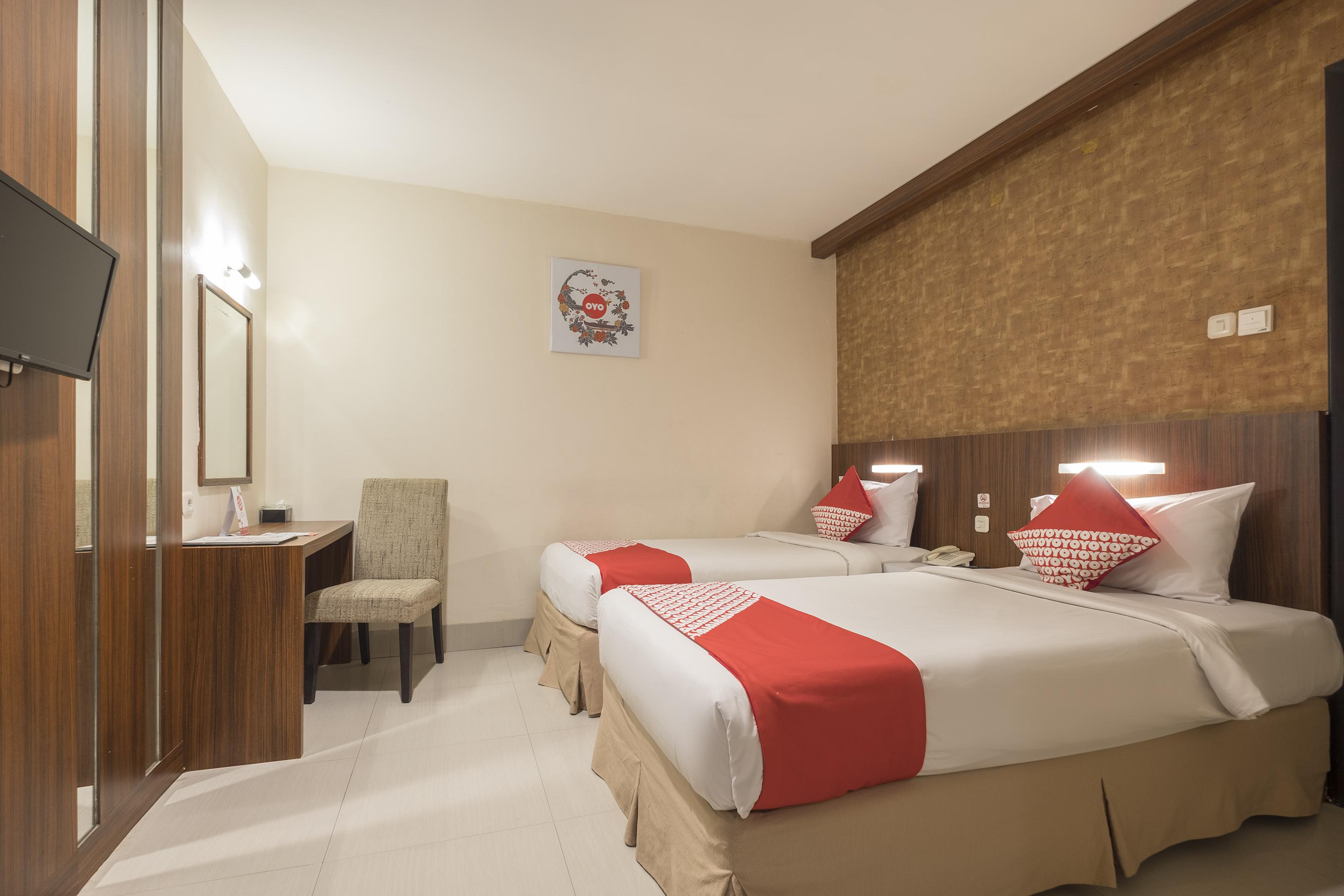 Collection O 1279 Hotel Grand Celino Makassar Exterior foto