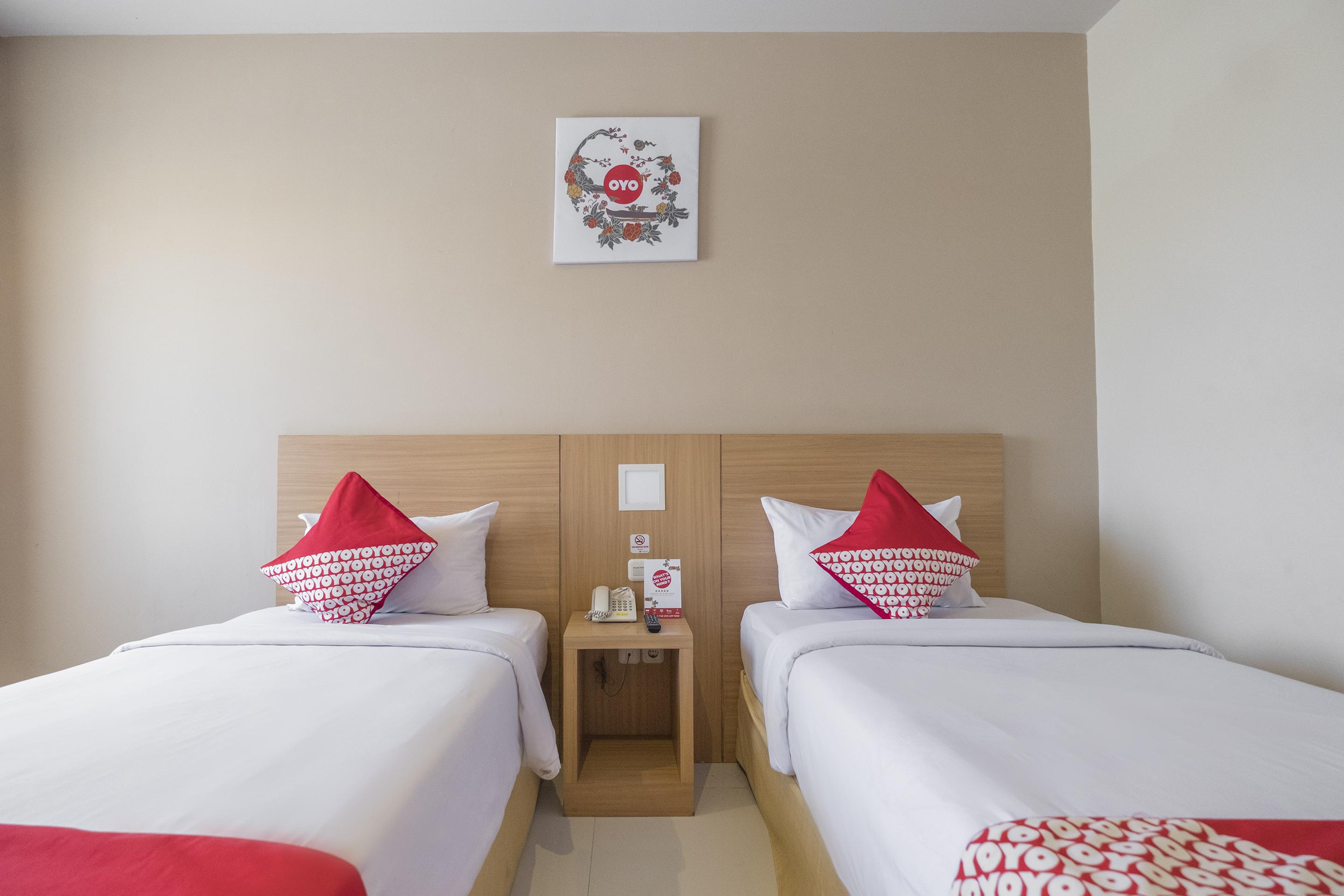 Collection O 1279 Hotel Grand Celino Makassar Exterior foto