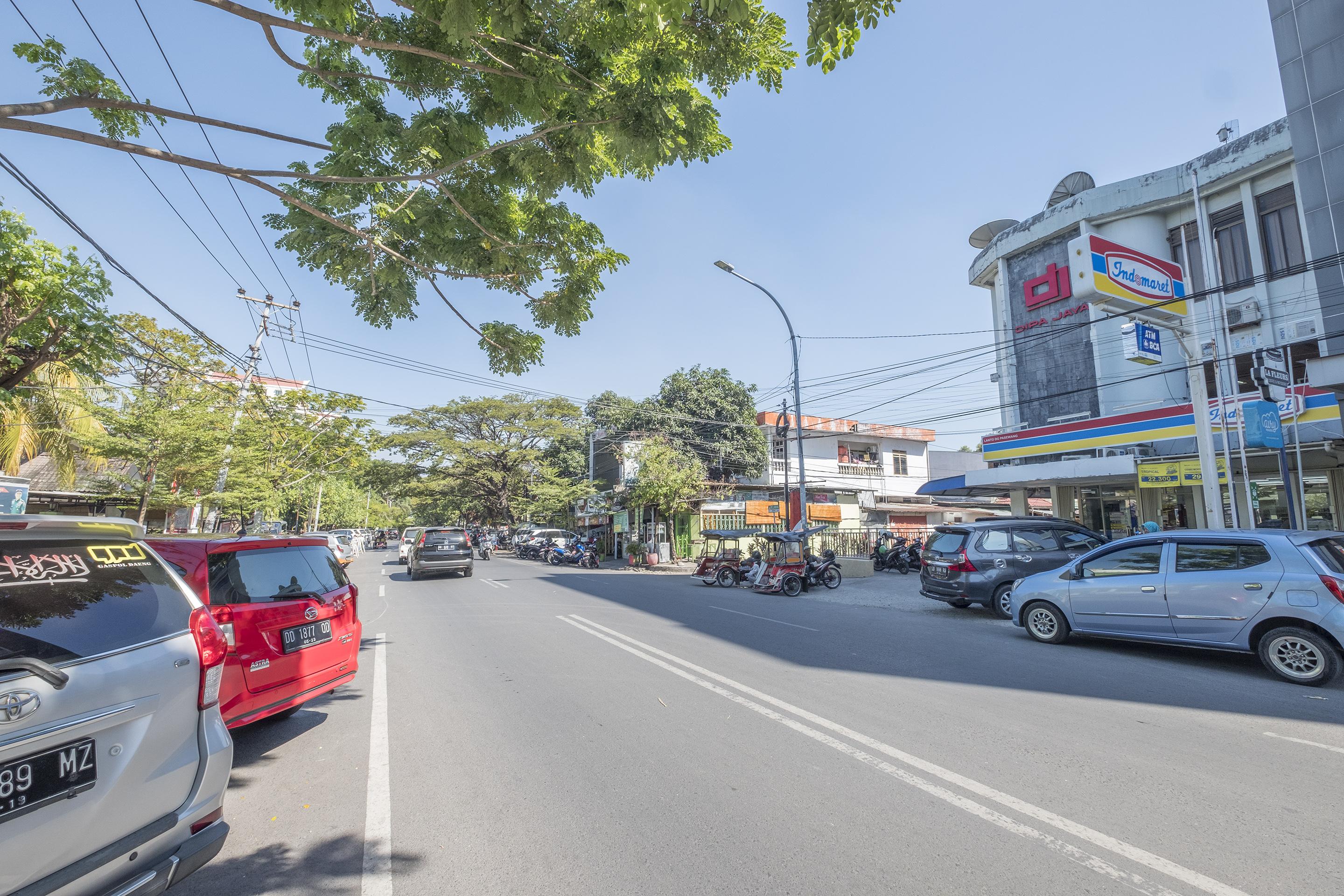 Collection O 1279 Hotel Grand Celino Makassar Exterior foto